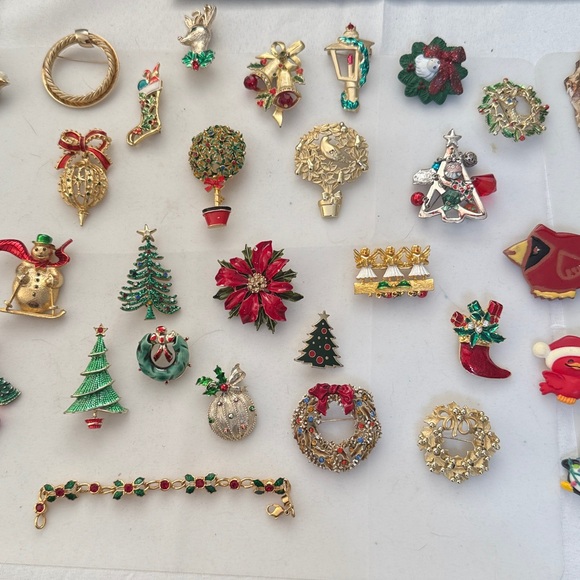 Start $5 Christmas Jewelry Pick 1 for bid! -as seen on live - Picture 1 of 8